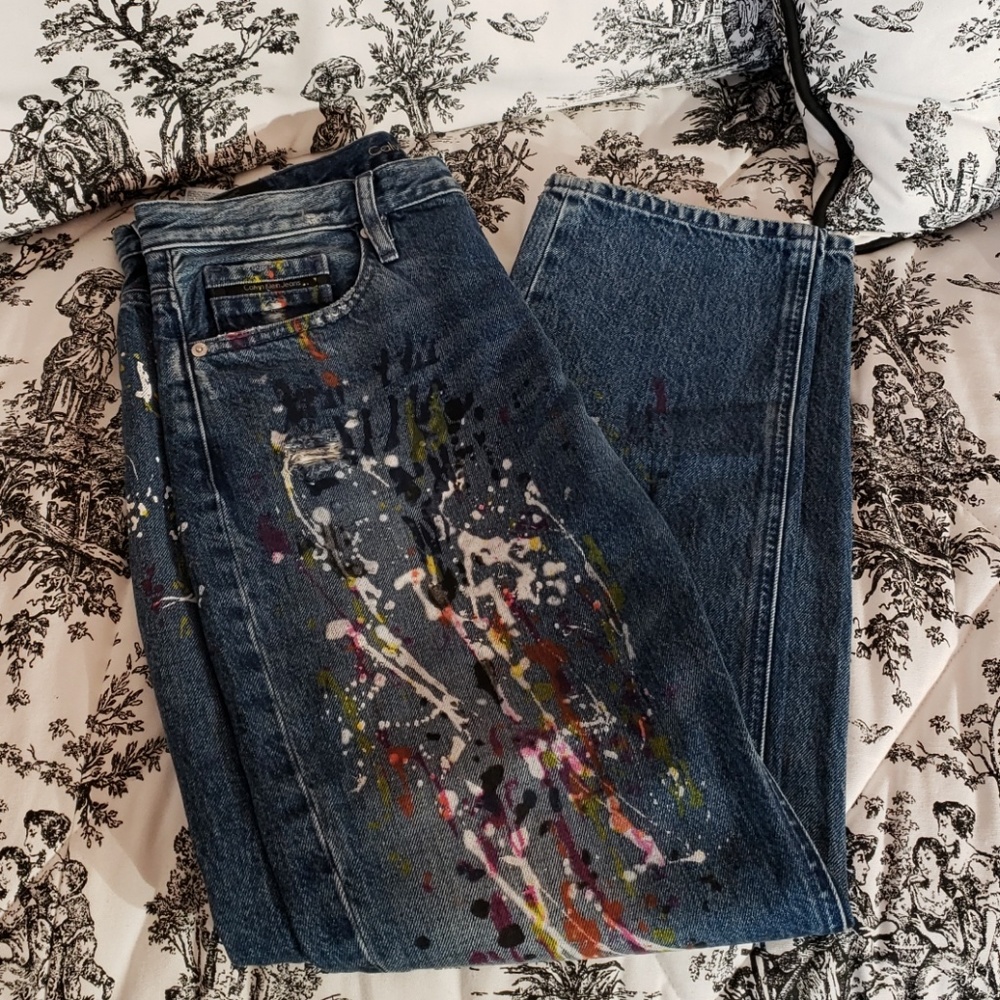 Unique, Calvin Klein jeans. Boyfriend fit jeans.
